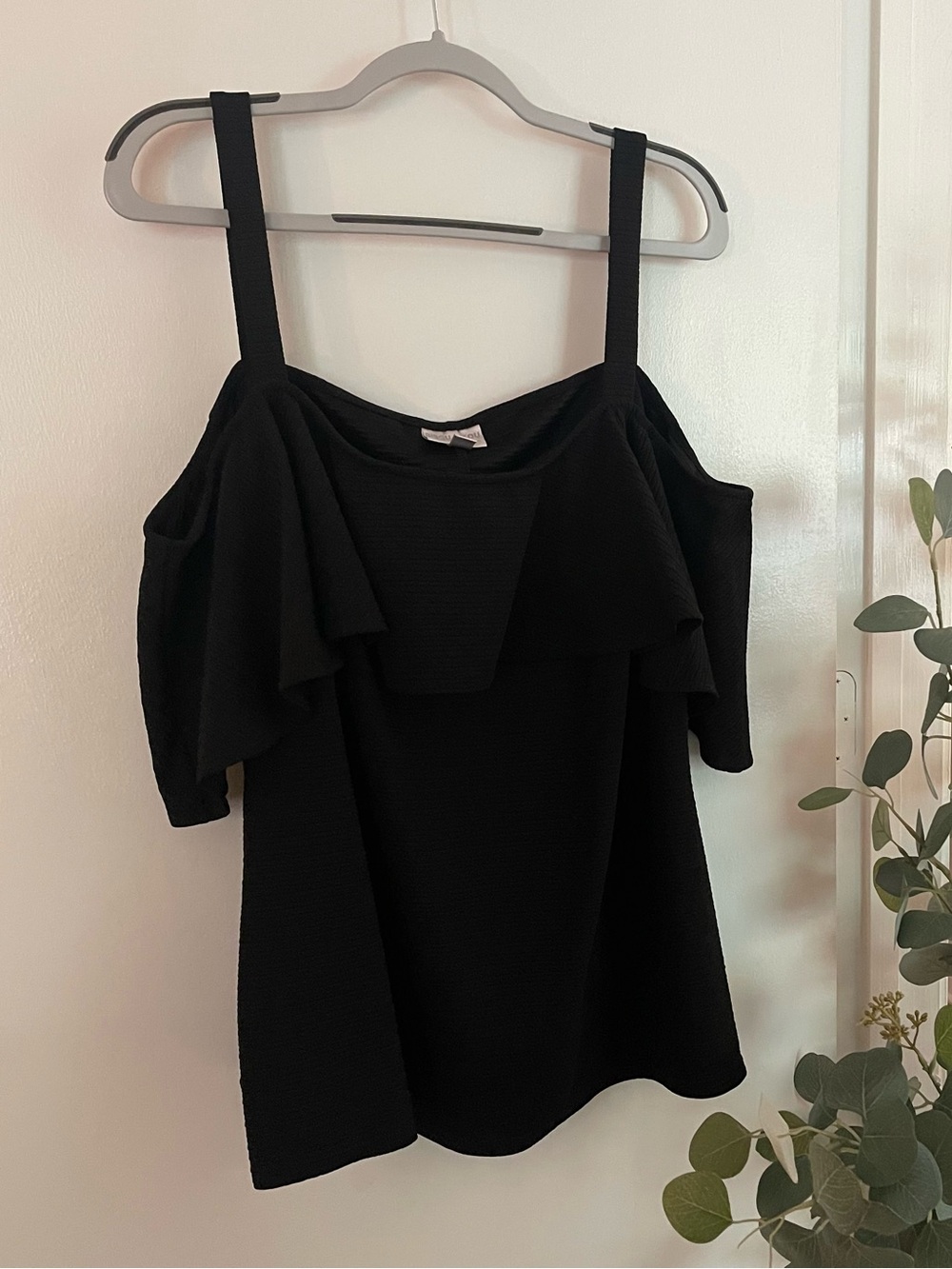 Bisou Bisou Black Cold-Shoulder Ruffle Top